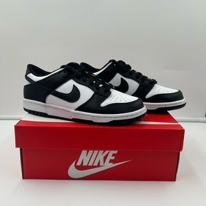 Nike panda low dunks